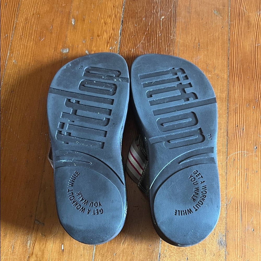 FitFlop Sandals with Stripes - Picture 4 of 4